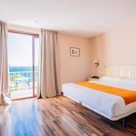Hotel Roger De Flor By Seleqtta Lloret de Mar
