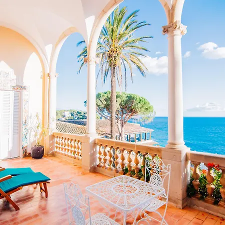 ホテル Roger De Flor By Seleqtta