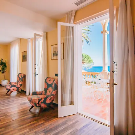 Roger De Flor By Seleqtta ホテル