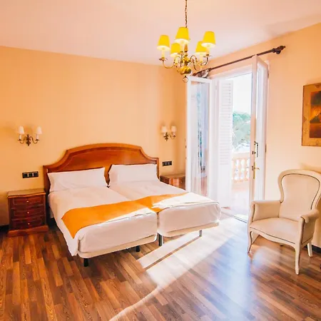 Roger De Flor By Seleqtta Hotel 4*