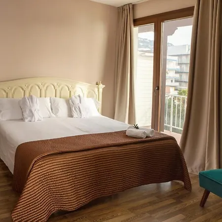 Roger De Flor By Seleqtta Hotel