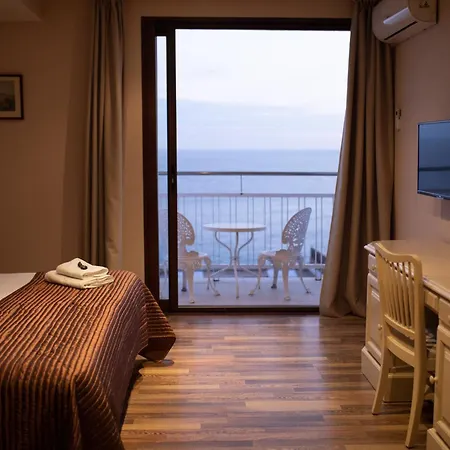 Roger De Flor Seleqtta Hotel Lloret de Mar