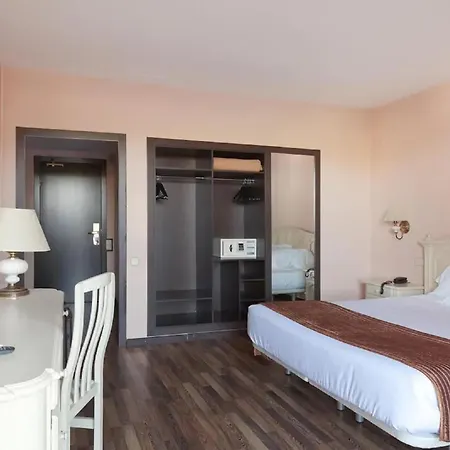 Roger De Flor By Seleqtta Lloret de Mar