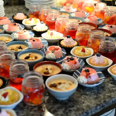 Hotel Roger De Flor By Seleqtta