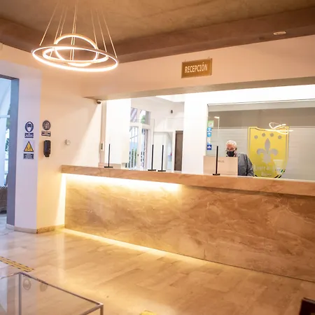 Szálloda Roger De Flor By Seleqtta