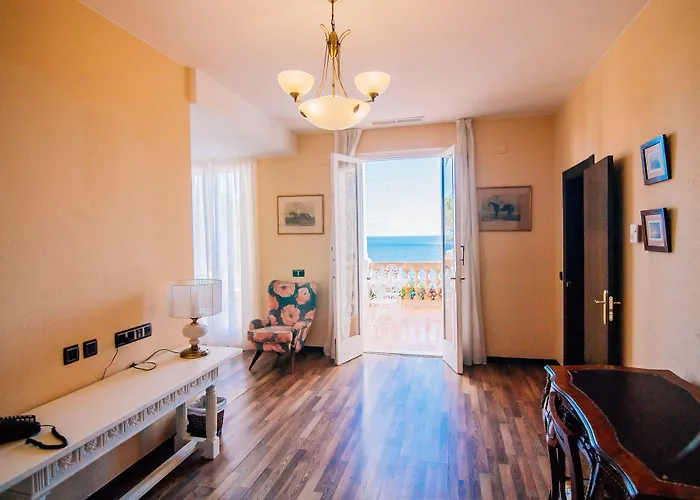 Roger De Flor By Seleqtta 4* Lloret de Mar