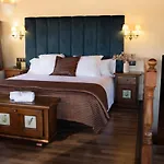 Hotel Roger De Flor By Seleqtta