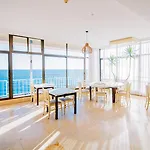 Hotel Roger De Flor By Seleqtta