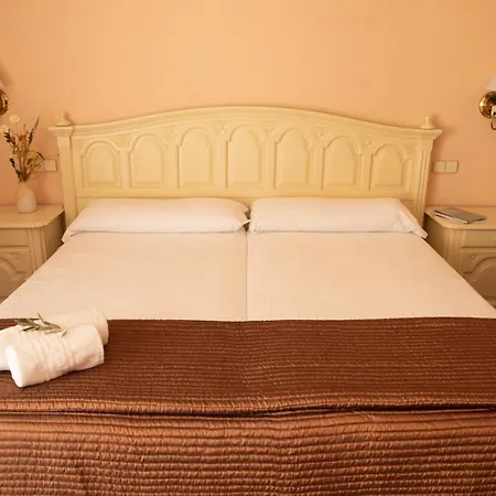 Hotel Roger De Flor By Seleqtta 4*